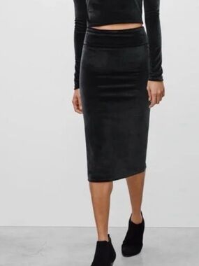Wilfred Black Velvet Midi Pencil Skirt